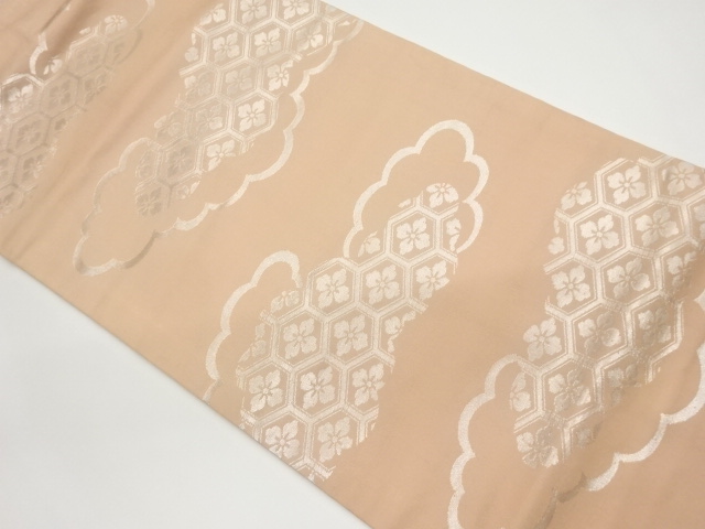 雲に花菱・亀甲模様織出し名古屋帯